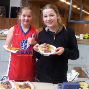 314426_547412768613049_522587762_n